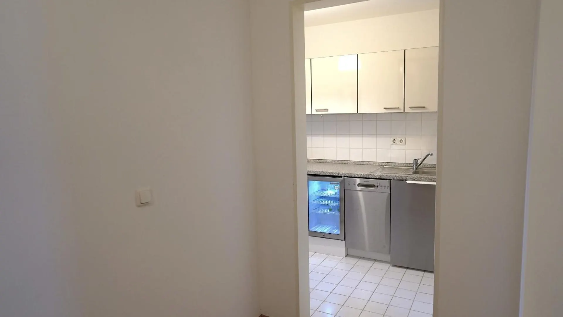 Fly Inn Apartment Berlin Schoenefeld